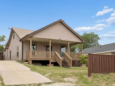 2505 Chester Avenue, Fort Worth, TX 76106