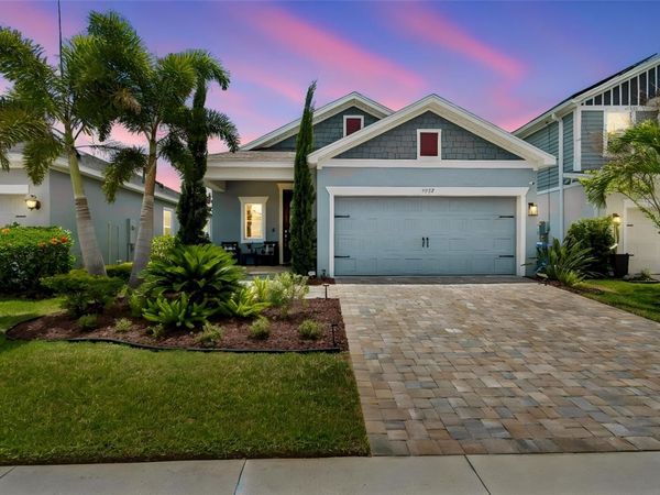 5722 SILVER SUN DR, APOLLO BEACH, FL 33572