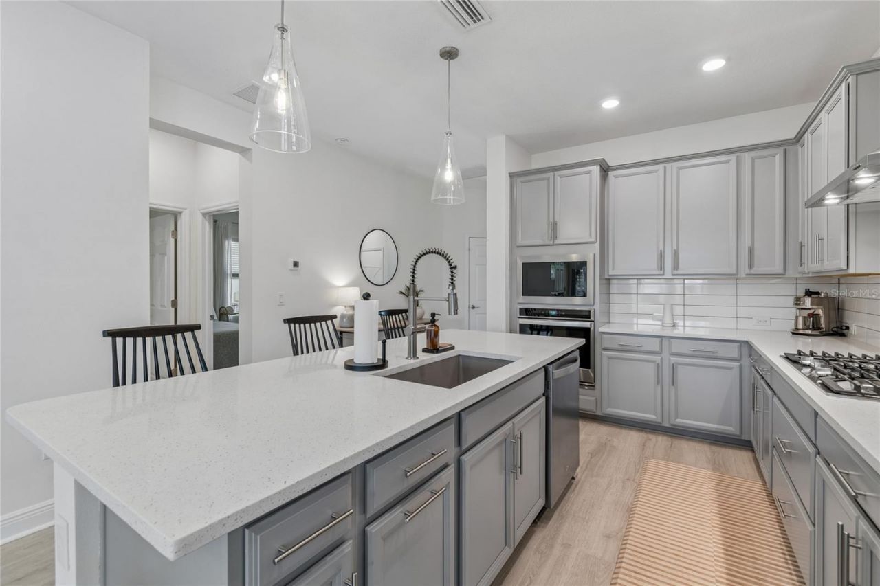 5722 Silver Sun Dr, Apollo Beach, FL 33572 Photo