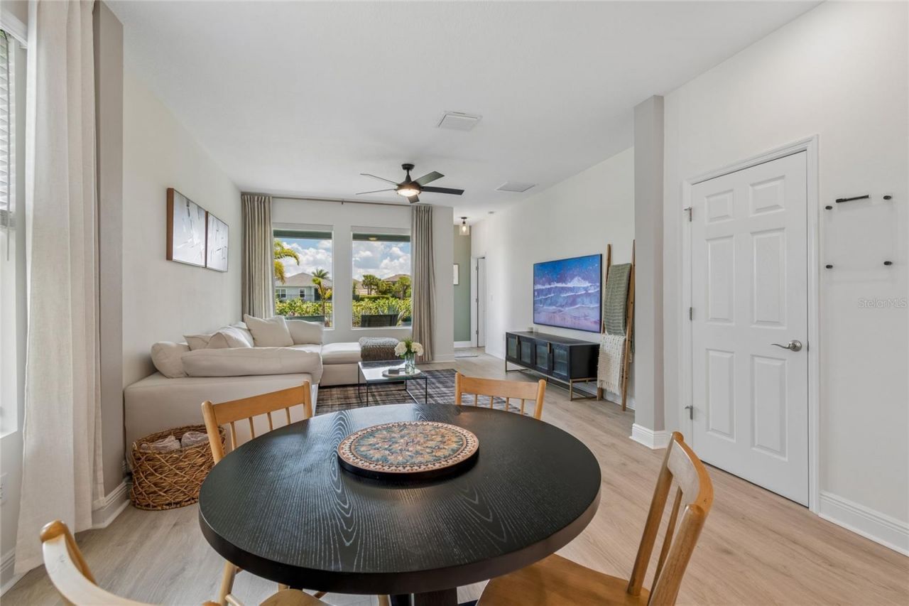 5722 Silver Sun Dr, Apollo Beach, FL 33572 Photo