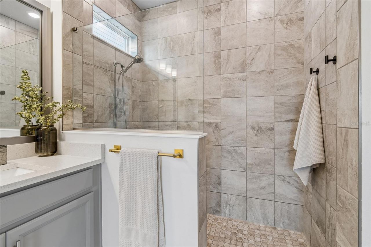 5722 Silver Sun Dr, Apollo Beach, FL 33572 Photo