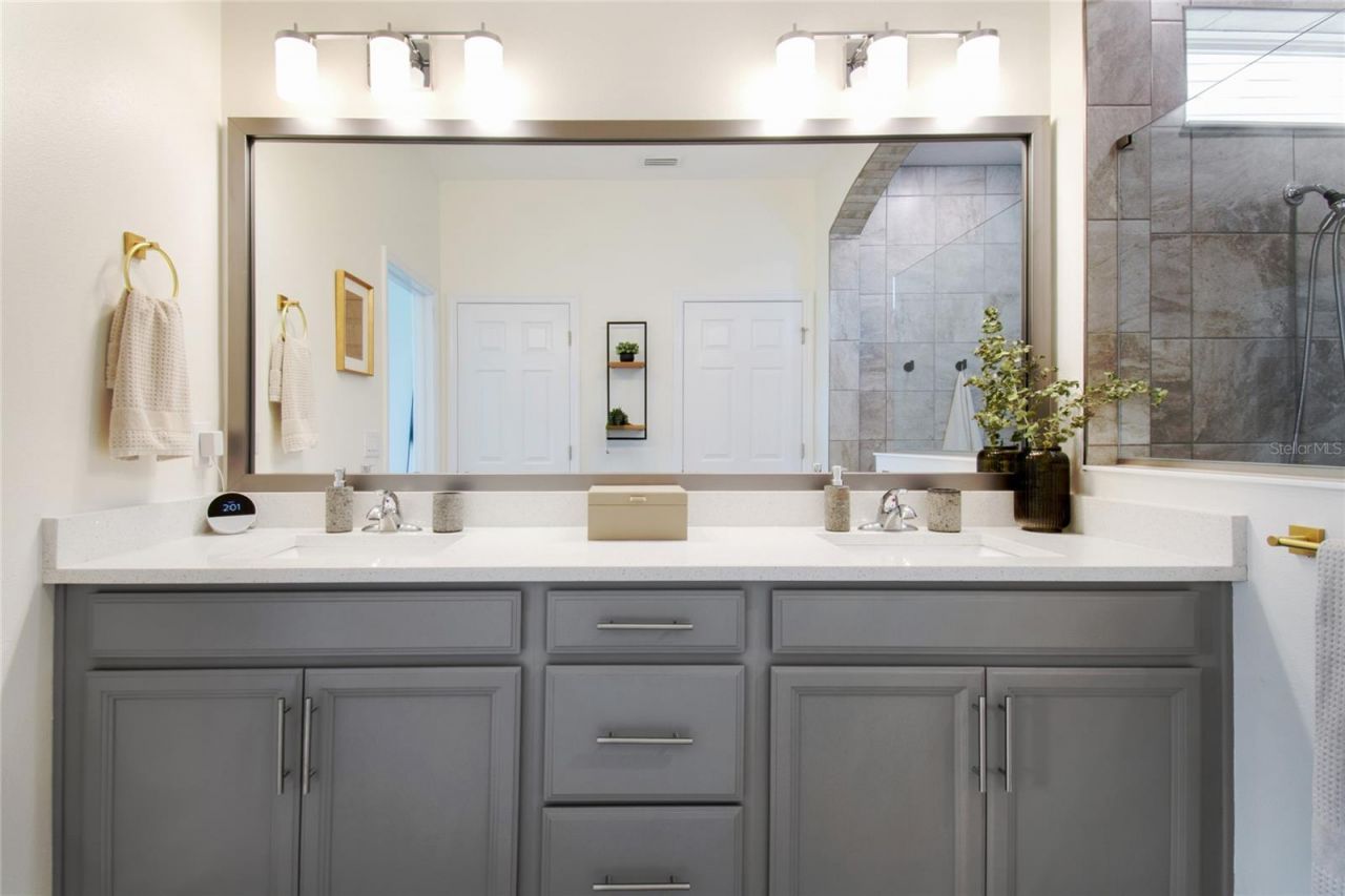 5722 Silver Sun Dr, Apollo Beach, FL 33572 Photo