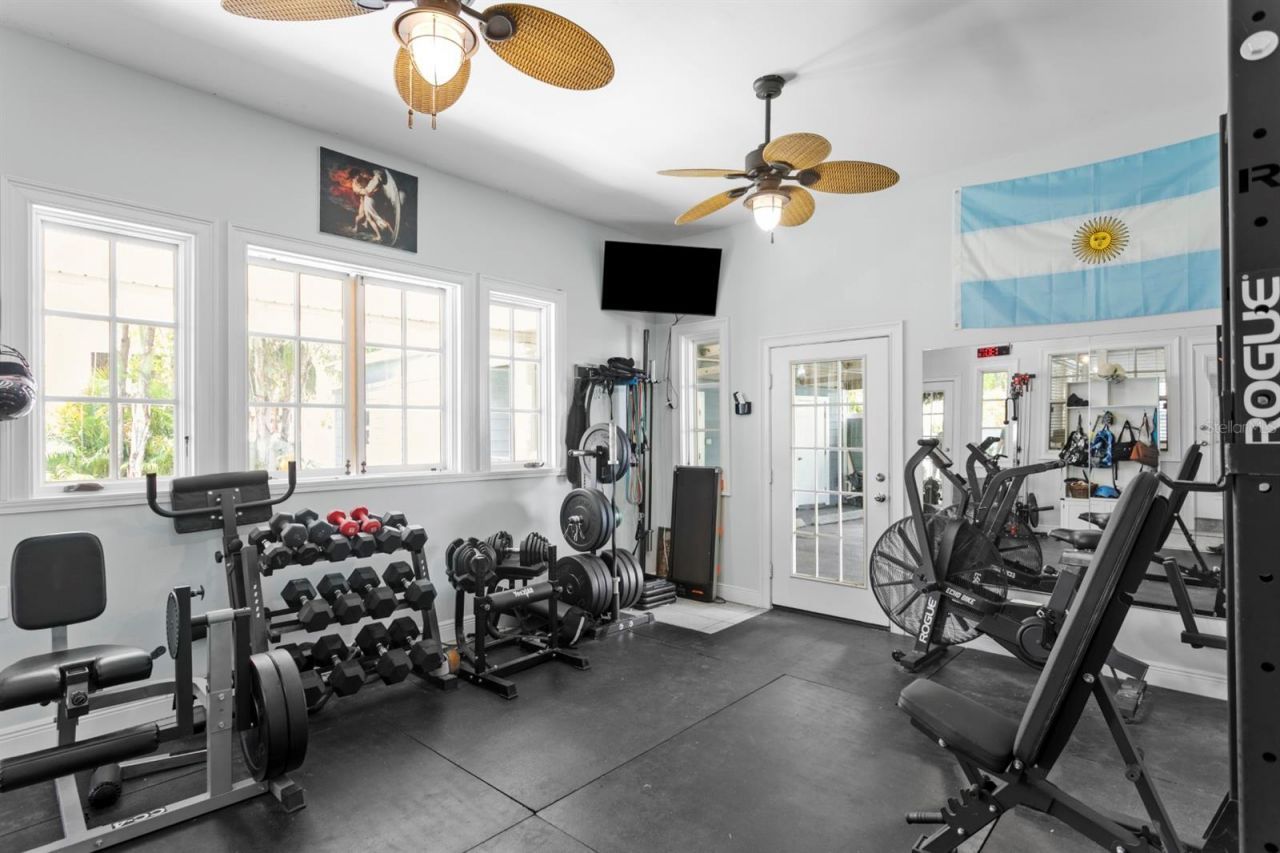 4521 W Watrous Avenue , Tampa, FL 33629 Photo