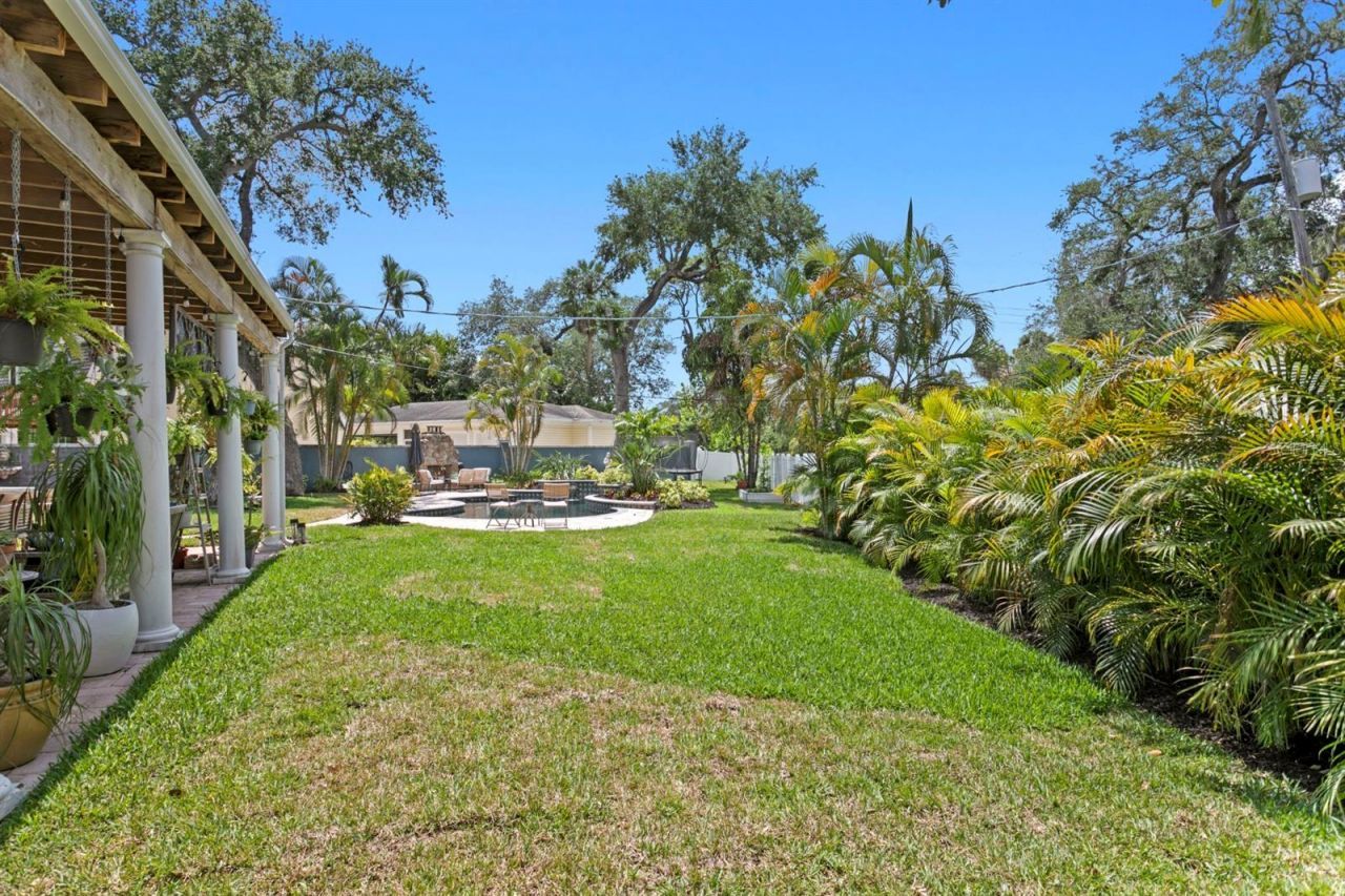 4521 W Watrous Avenue , Tampa, FL 33629 Photo