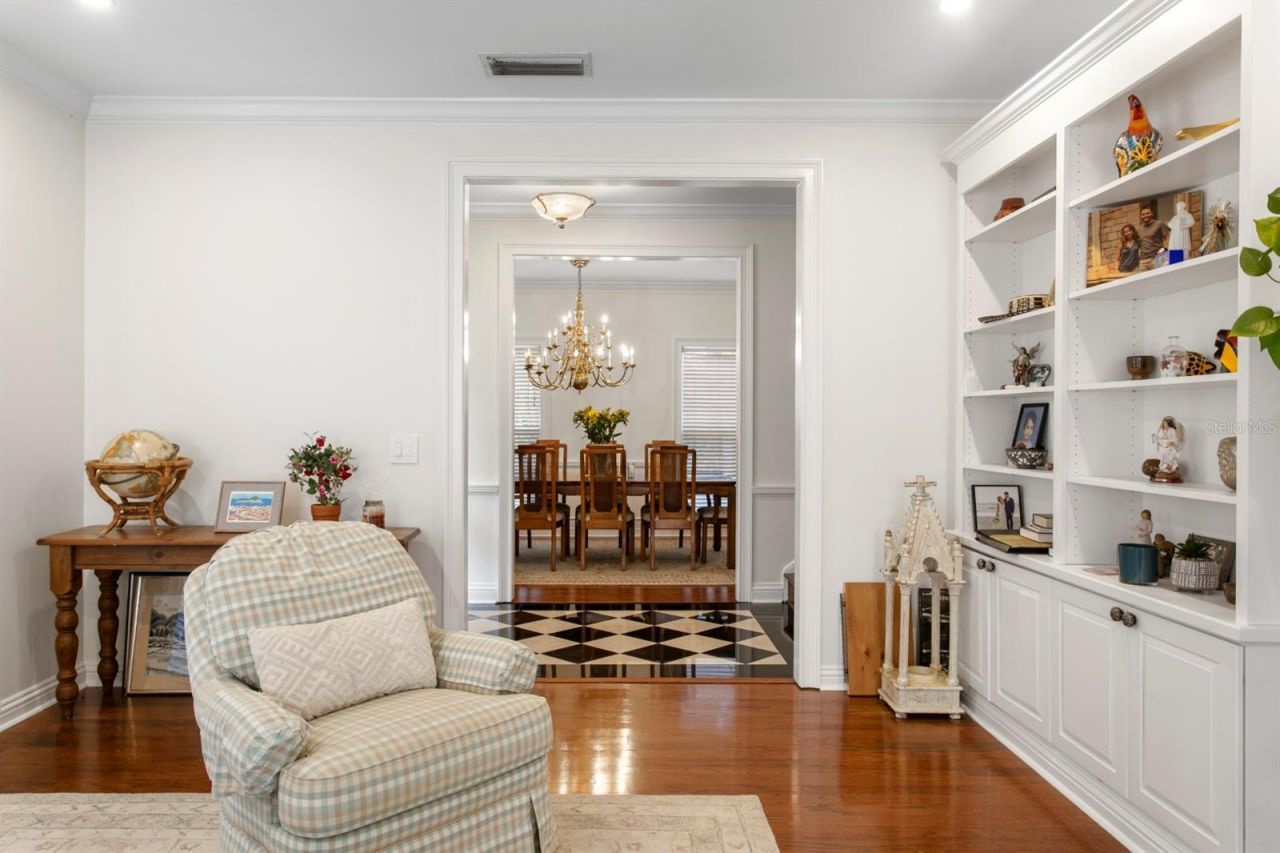4521 W Watrous Avenue , Tampa, FL 33629 Photo