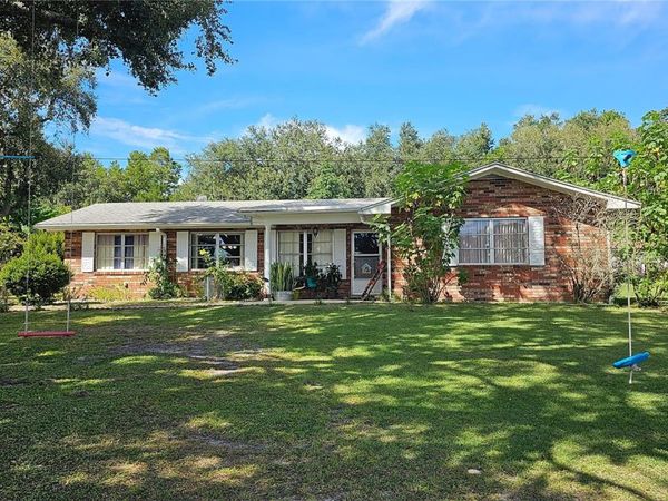 4107 DOVE VALLEY LANE , LADY LAKE, FL 32159