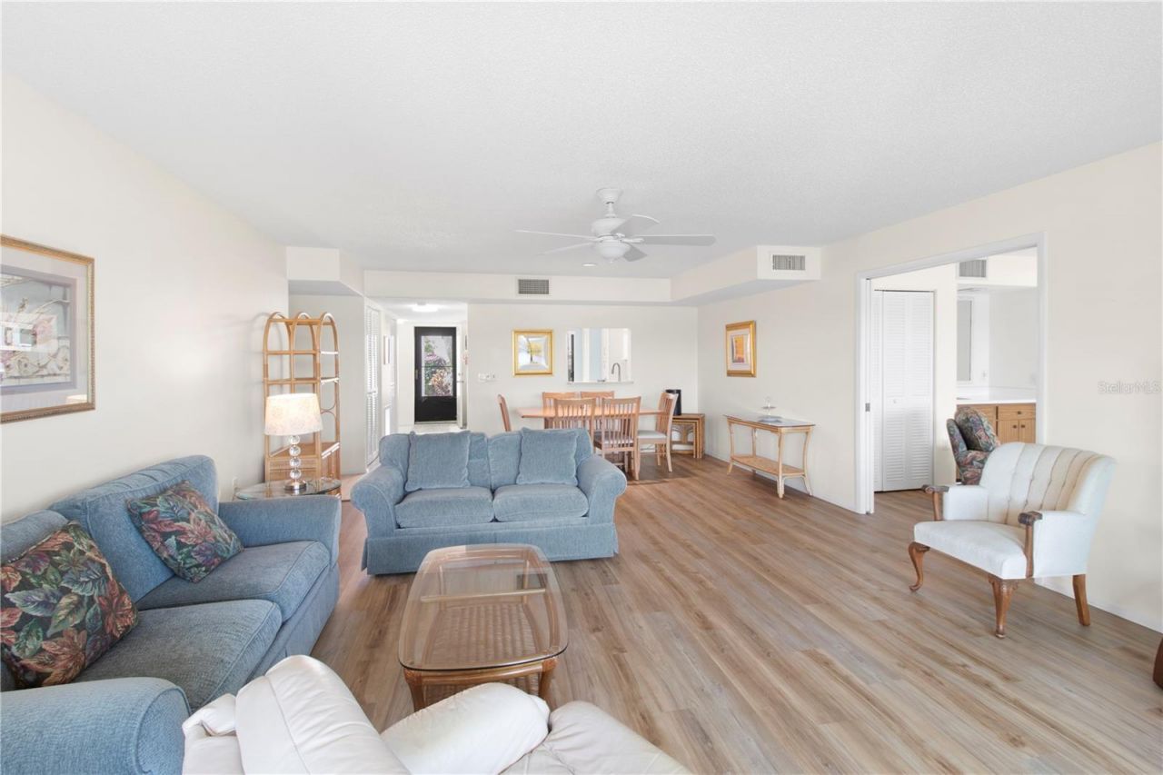 220 Lakewood Drive , Bradenton, FL 34210 Photo