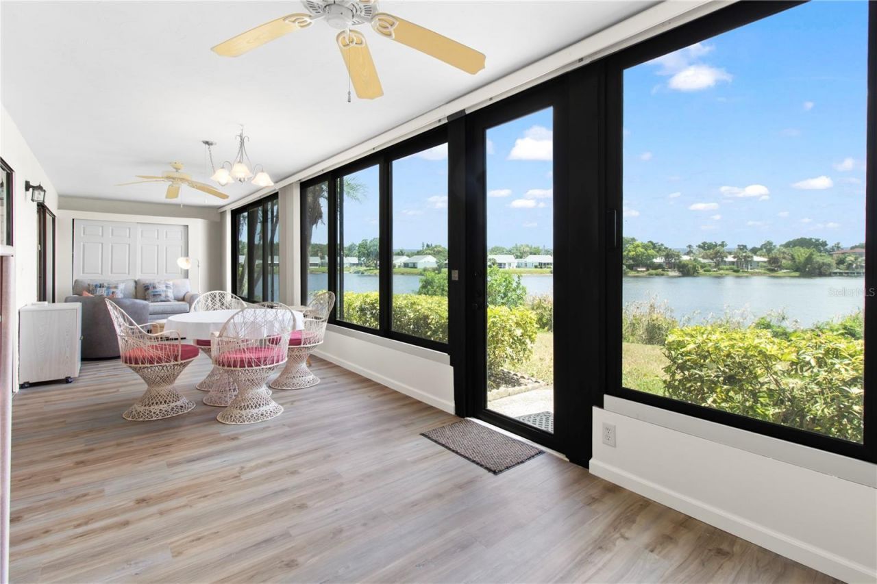 220 Lakewood Drive , Bradenton, FL 34210 Photo