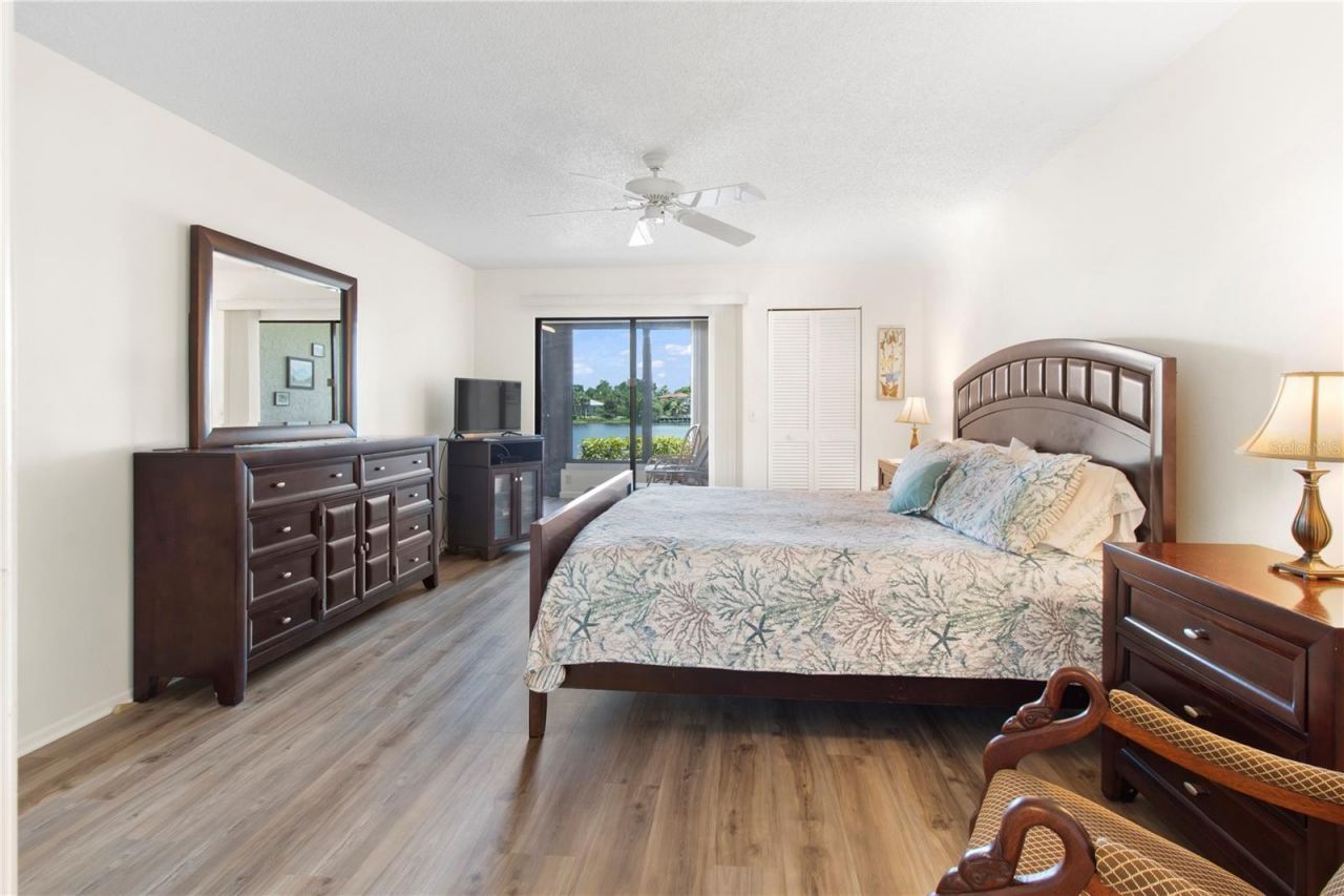 220 Lakewood Drive , Bradenton, FL 34210 Photo