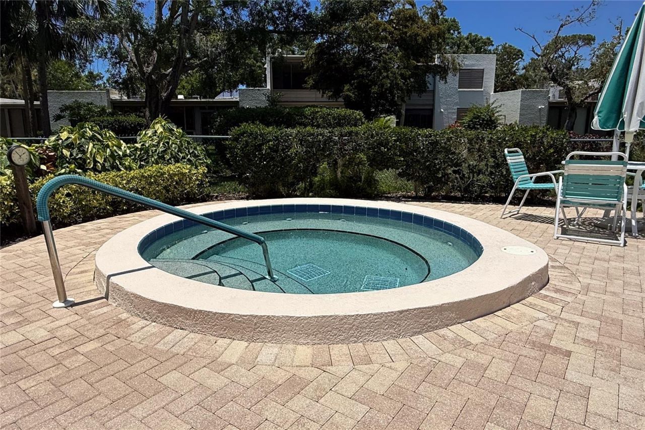 220 Lakewood Drive , Bradenton, FL 34210 Photo