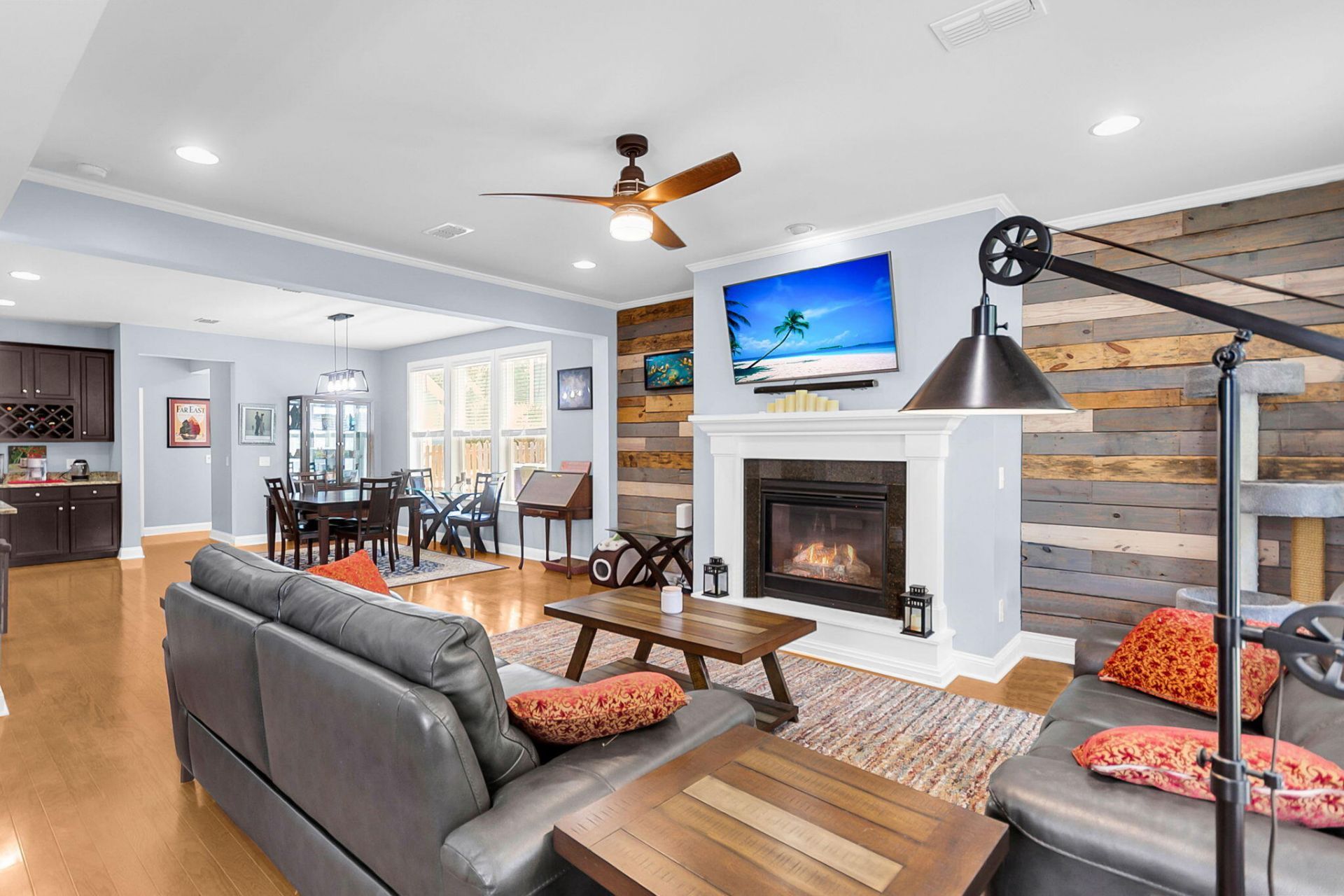 3209 Moonlight Drive Photo 4