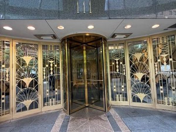111 E chestnut Street , Chicago, IL 60611