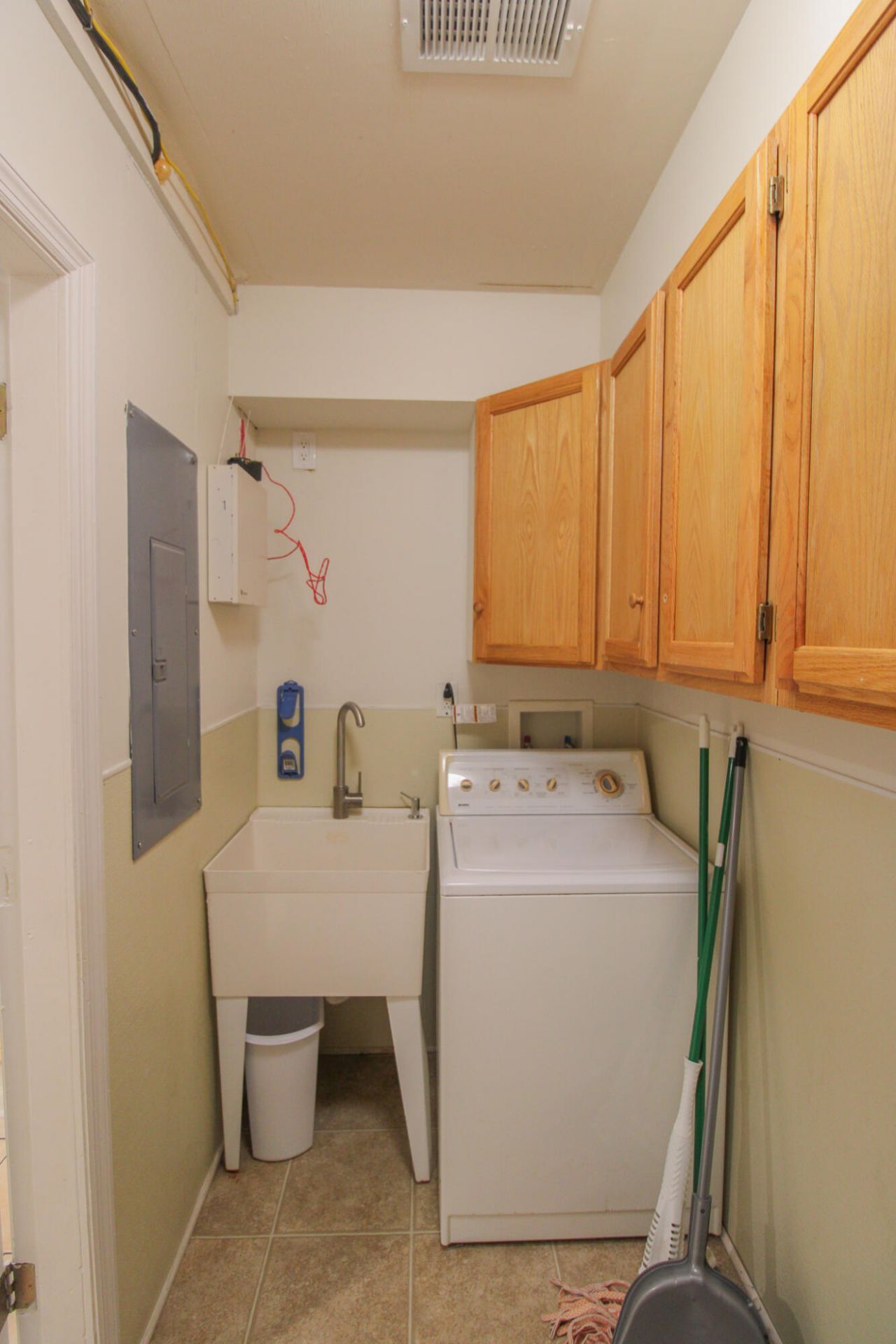 1737 Bozo Lane Photo 10