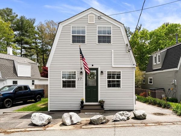 17 Woodbine Ave, Pembroke, MA 02359