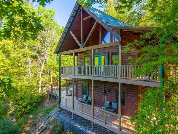 434 Bear Creek Drive, Robbinsville, NC 28771