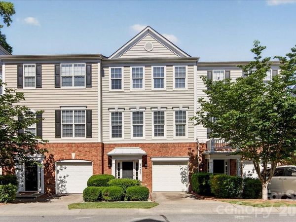 5426 Dockery Drive , Charlotte, NC 28209