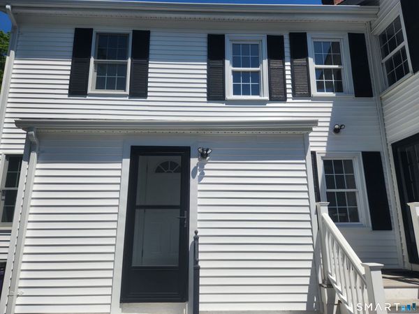 82 State, Guilford, CT 06437