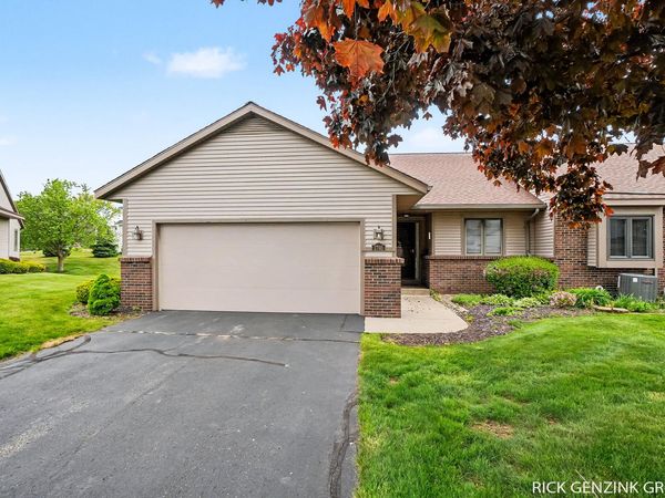 1793 Lakeview Drive, Zeeland, MI 49464