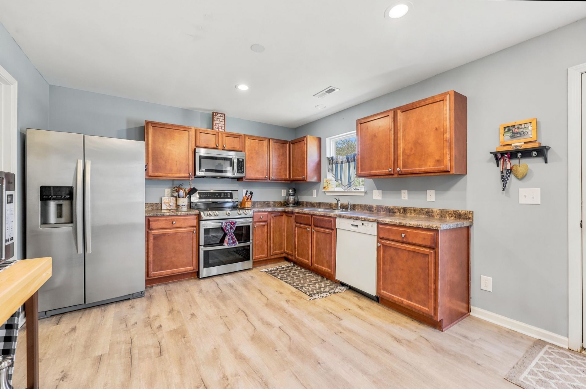 340 Blue Rock Dr. Photo 12