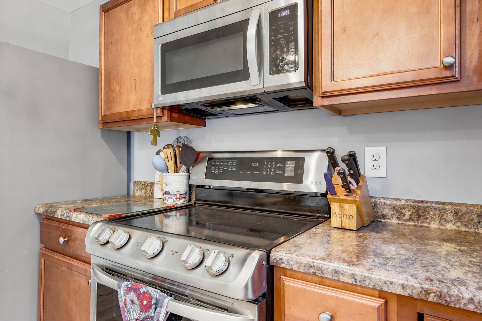340 Blue Rock Dr. Photo 16
