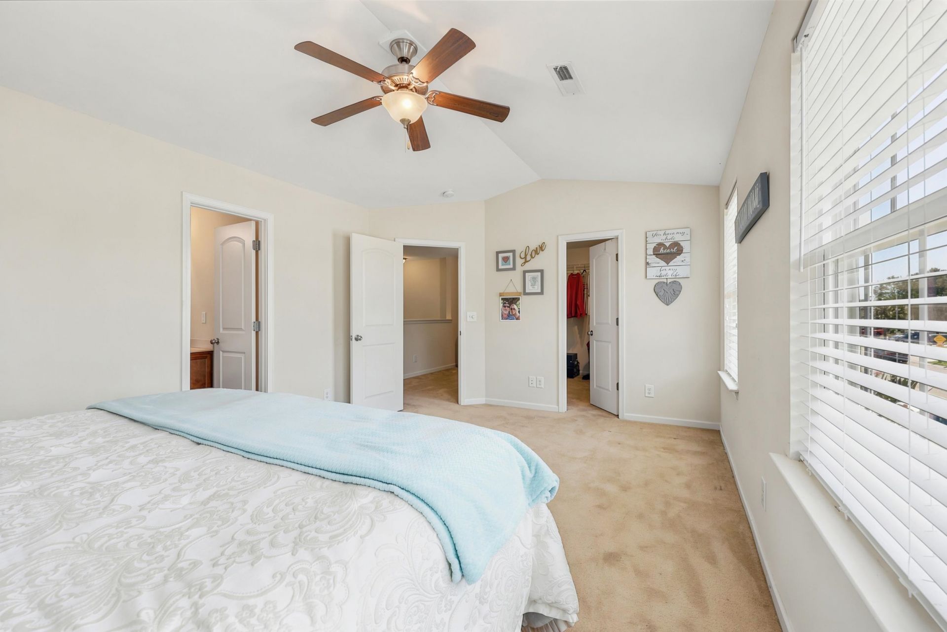 340 Blue Rock Dr. Photo 23