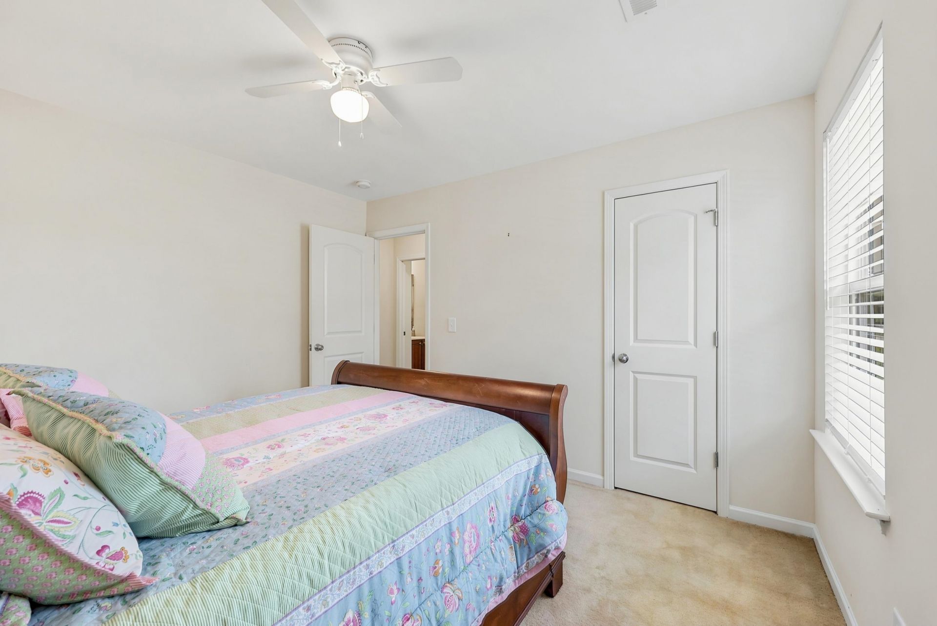 340 Blue Rock Dr. Photo 29