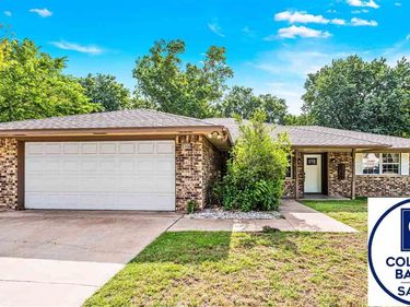 2304 NE VILLAGE DR, LAWTON, OK 73507