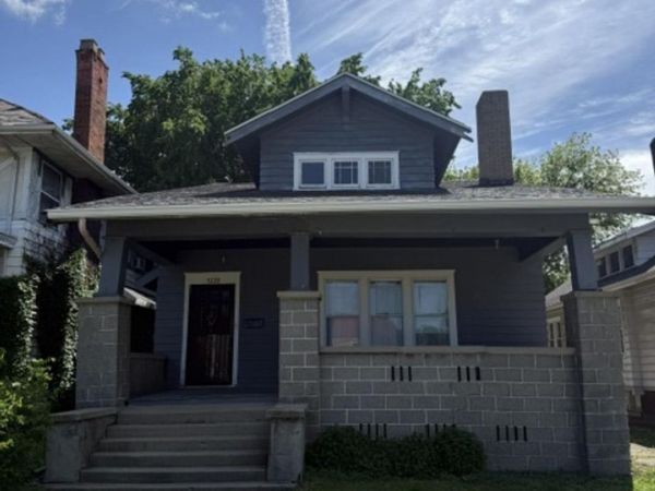 1220 N UNIVERSITY Street, Peoria, IL 61606