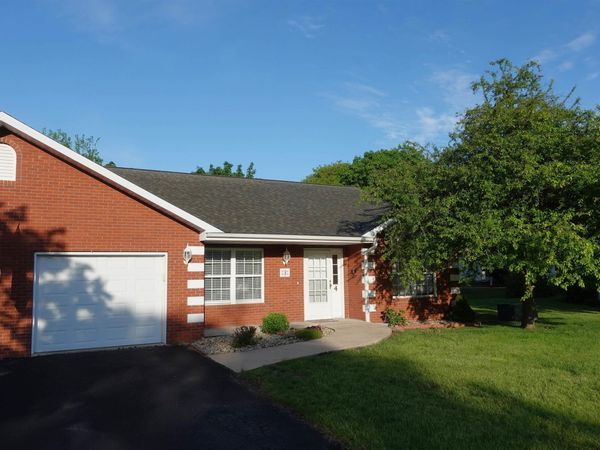 2286 WINDISH Drive, Unit 4, Galesburg, IL 61401