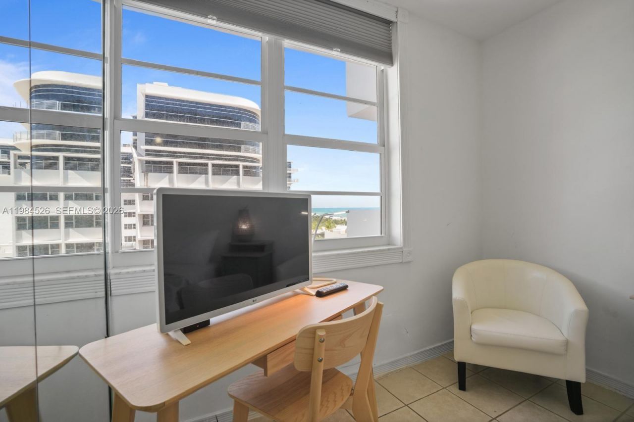 100 Lincoln Rd , Unit 825, Miami Beach, FL 33139 Photo