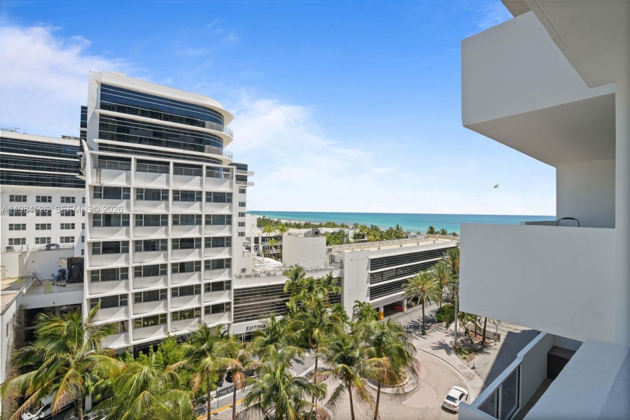 100 Lincoln Rd , Unit 825, Miami Beach, FL 33139 Photo