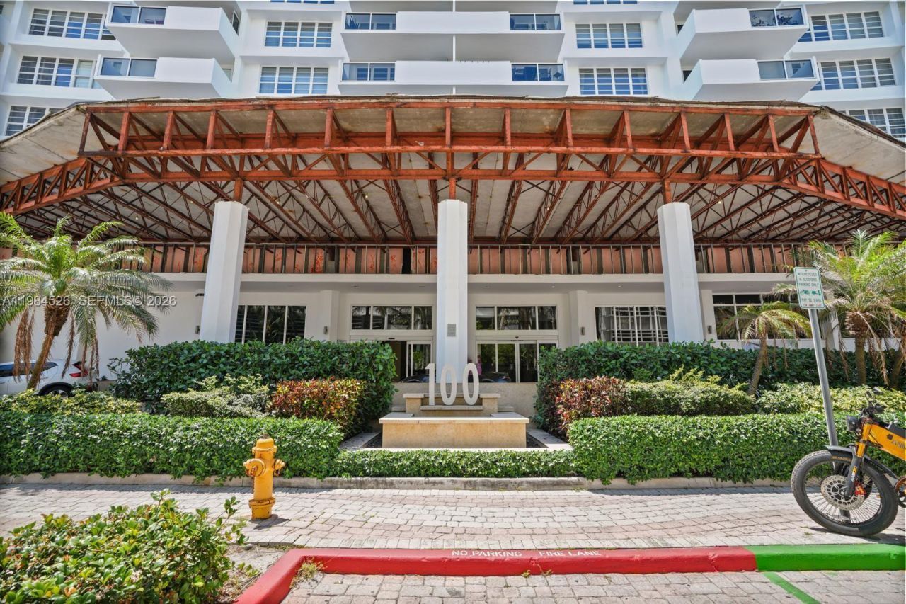 100 Lincoln Rd , Unit 825, Miami Beach, FL 33139 Photo