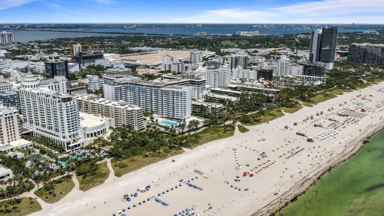 100 Lincoln Rd , Unit 825, Miami Beach, FL 33139 Photo
