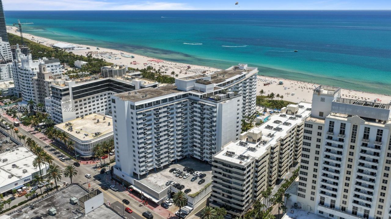 100 Lincoln Rd , Unit 825, Miami Beach, FL 33139 Photo
