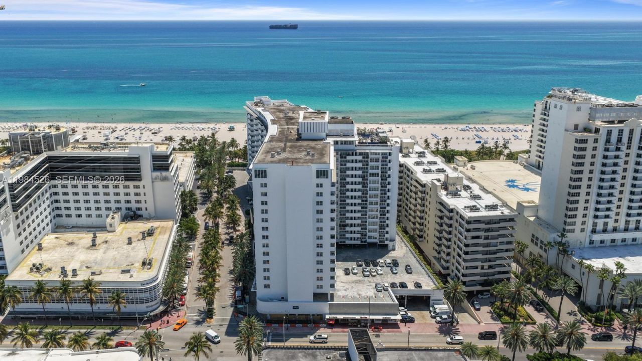 100 Lincoln Rd , Unit 825, Miami Beach, FL 33139 Photo