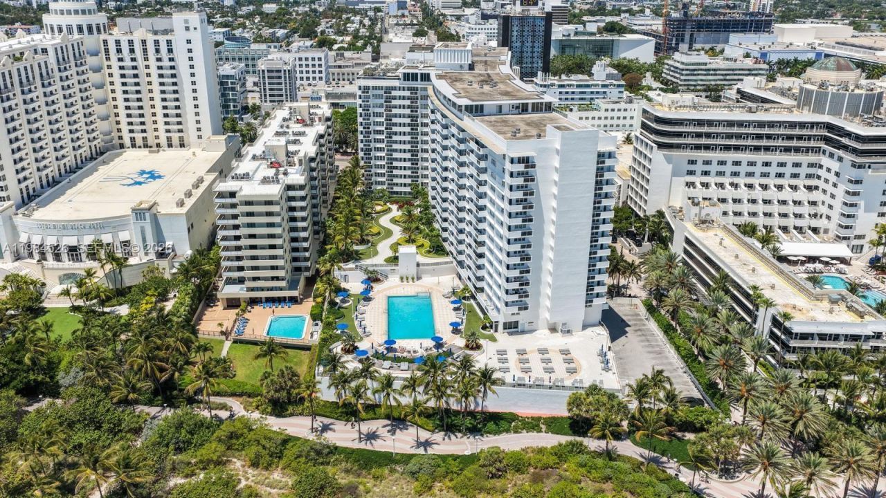 100 Lincoln Rd , Unit 825, Miami Beach, FL 33139 Photo