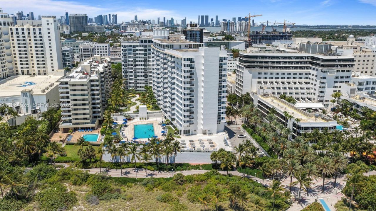 100 Lincoln Rd , Unit 825, Miami Beach, FL 33139 Photo