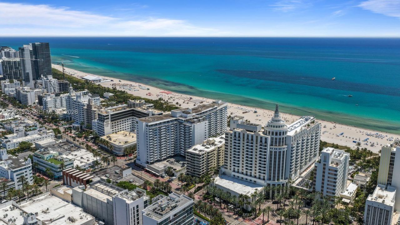 100 Lincoln Rd , Unit 825, Miami Beach, FL 33139 Photo