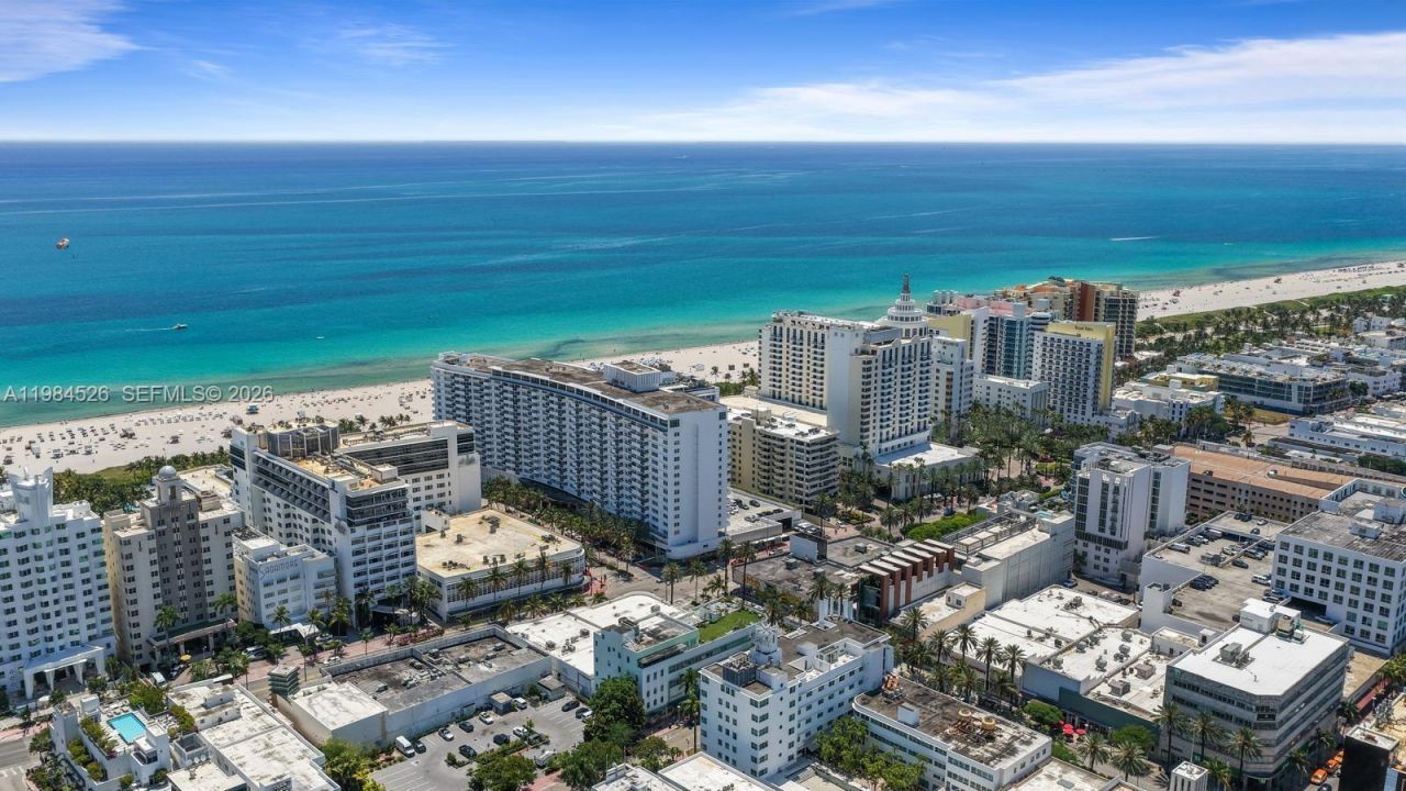 100 Lincoln Rd , Unit 825, Miami Beach, FL 33139 Photo