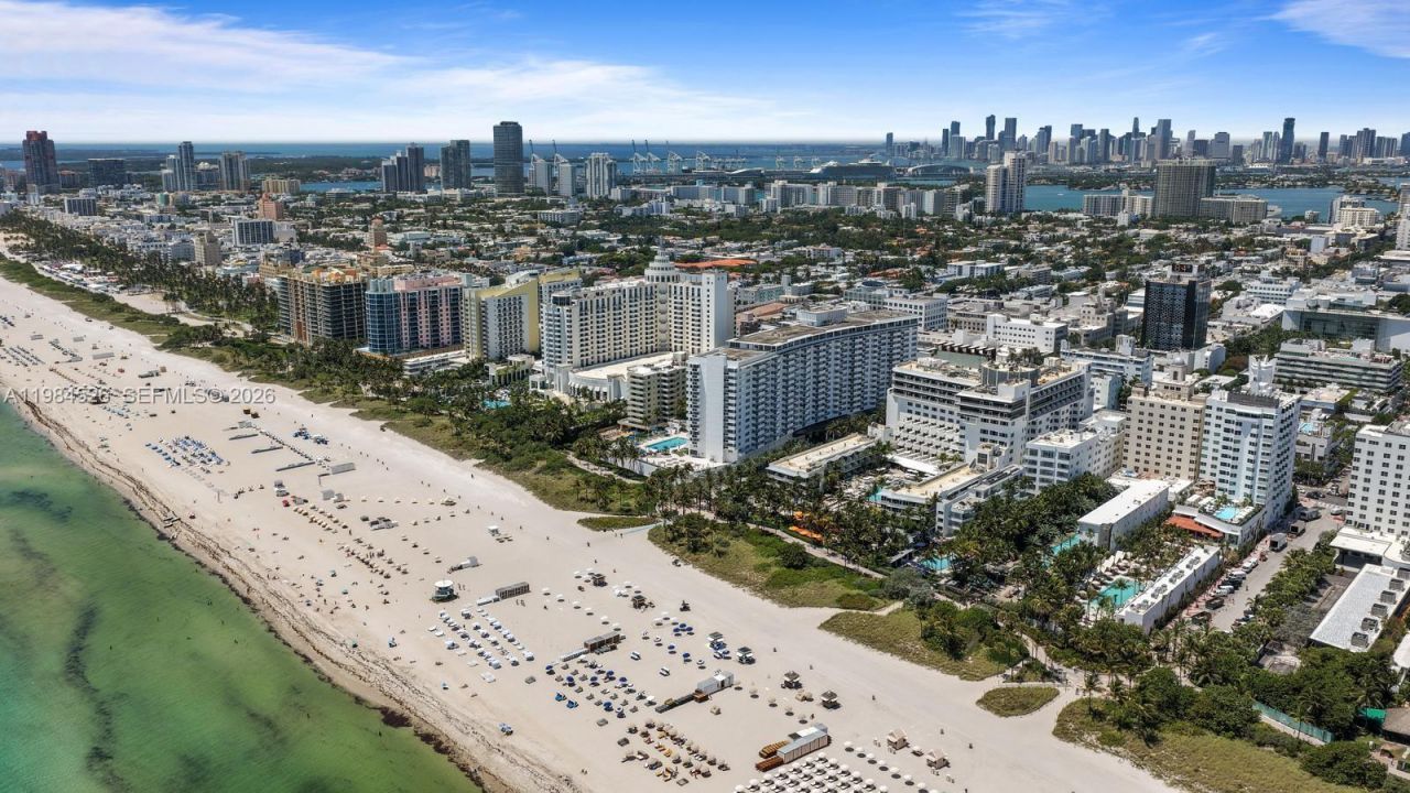 100 Lincoln Rd , Unit 825, Miami Beach, FL 33139 Photo