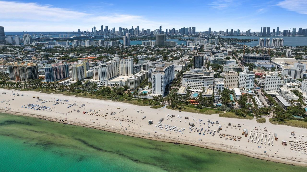 100 Lincoln Rd , Unit 825, Miami Beach, FL 33139 Photo