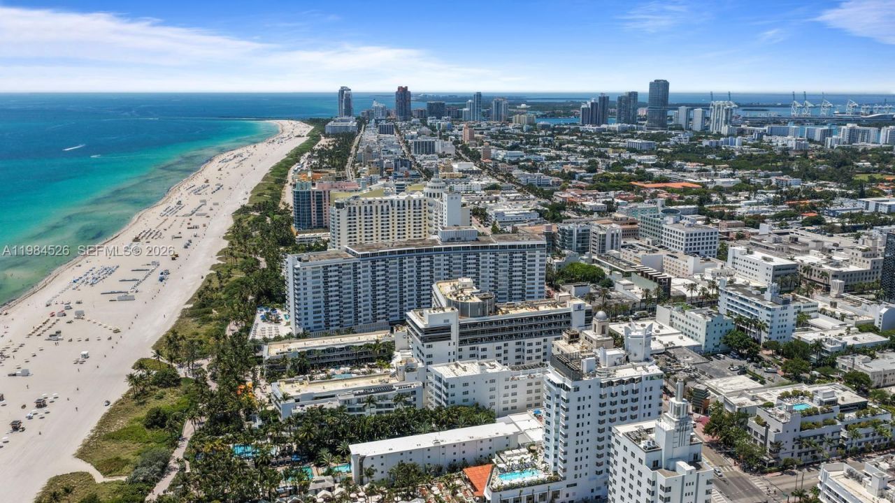 100 Lincoln Rd , Unit 825, Miami Beach, FL 33139 Photo