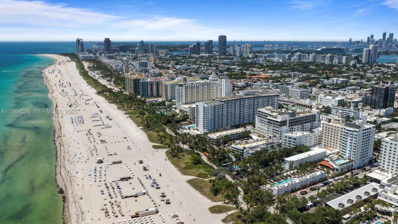 100 Lincoln Rd , Unit 825, Miami Beach, FL 33139 Photo
