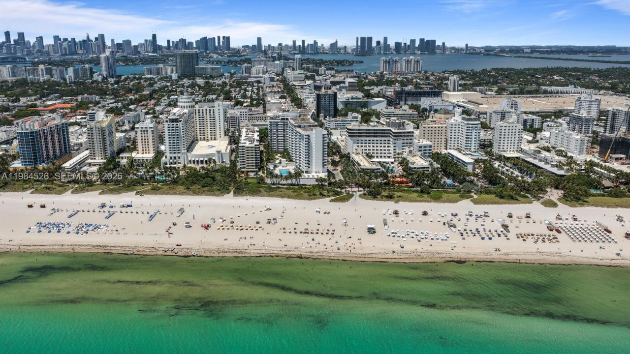 100 Lincoln Rd , Unit 825, Miami Beach, FL 33139 Photo