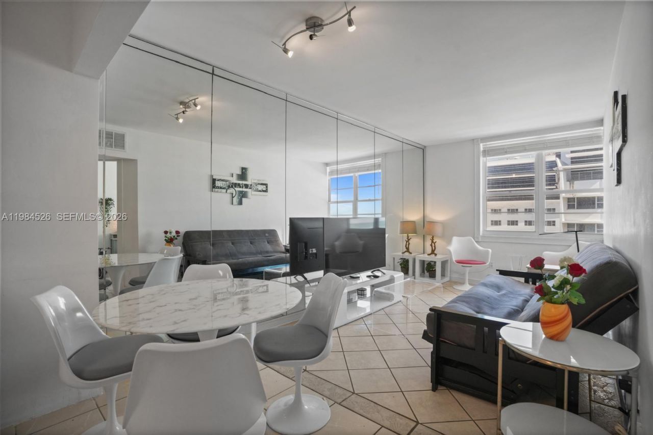 100 Lincoln Rd , Unit 825, Miami Beach, FL 33139 Photo