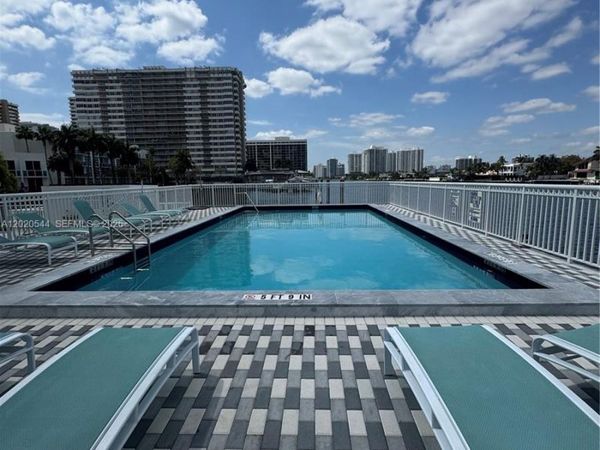 1913 S Ocean Dr , Unit 427, Hallandale Beach, FL 33009