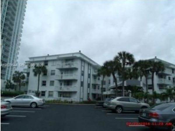 1913 S Ocean Dr , Unit 427, Hallandale Beach, FL 33009