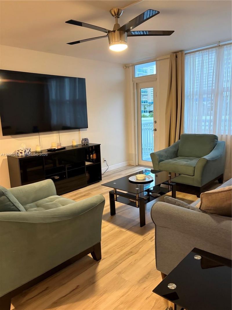 1913 S Ocean Dr , Unit 427, Hallandale Beach, FL 33009 Photo