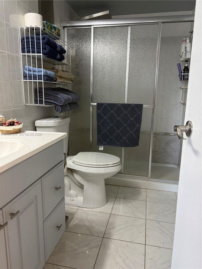 1913 S Ocean Dr , Unit 427, Hallandale Beach, FL 33009 Photo