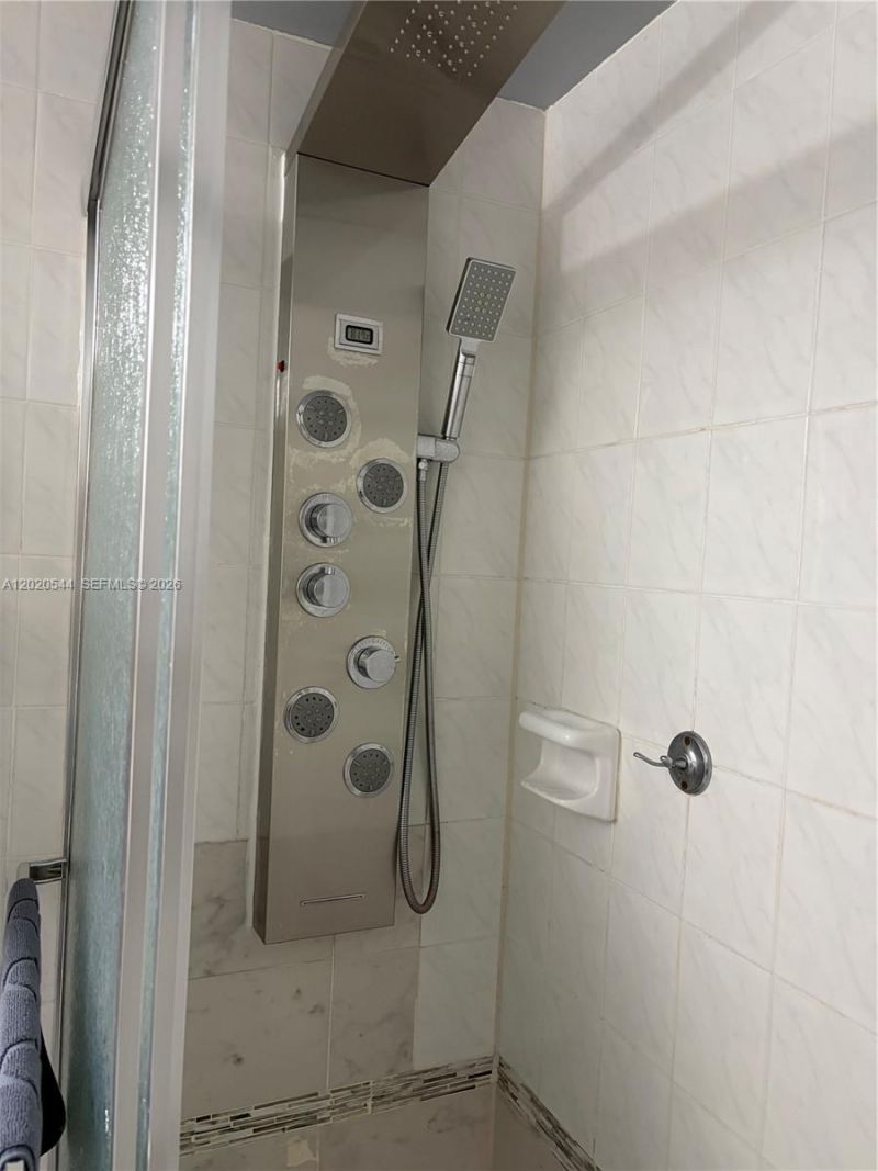1913 S Ocean Dr , Unit 427, Hallandale Beach, FL 33009 Photo